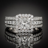 <span class="subtitlerp">Passion Collection</span><br /><br />Platinum 1.41ctw Diamond Engagement Ring Setting